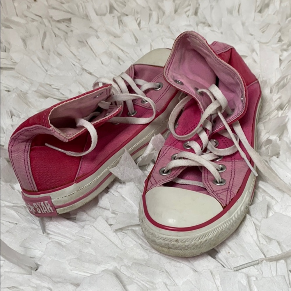 Pink converse all stars